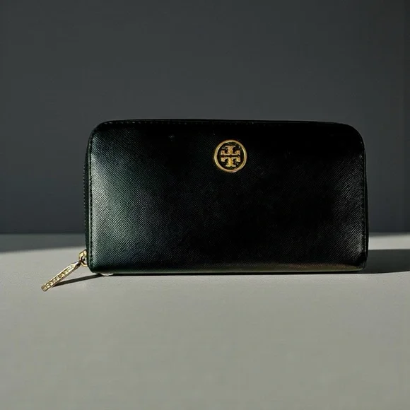 Tory Burch Zip Around Continental Wallet in black - Picture 2 of 12